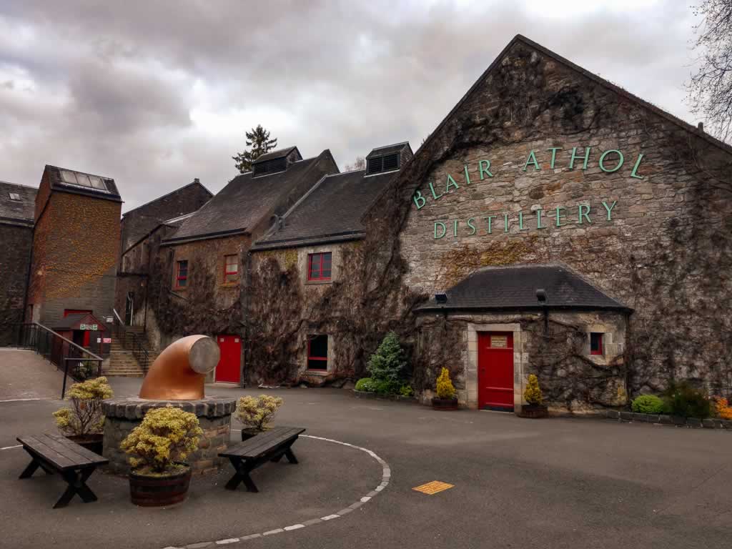 Blair Athol Distillery Scotland Castles And Drams Tour Planner Whiskey Lore Podcast