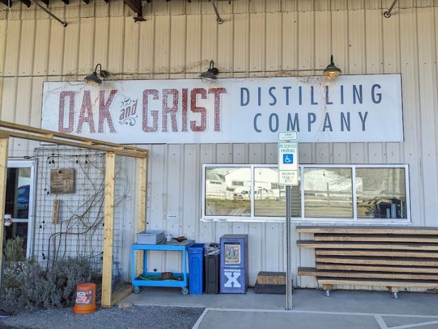 Oak And Grist Distilling Company