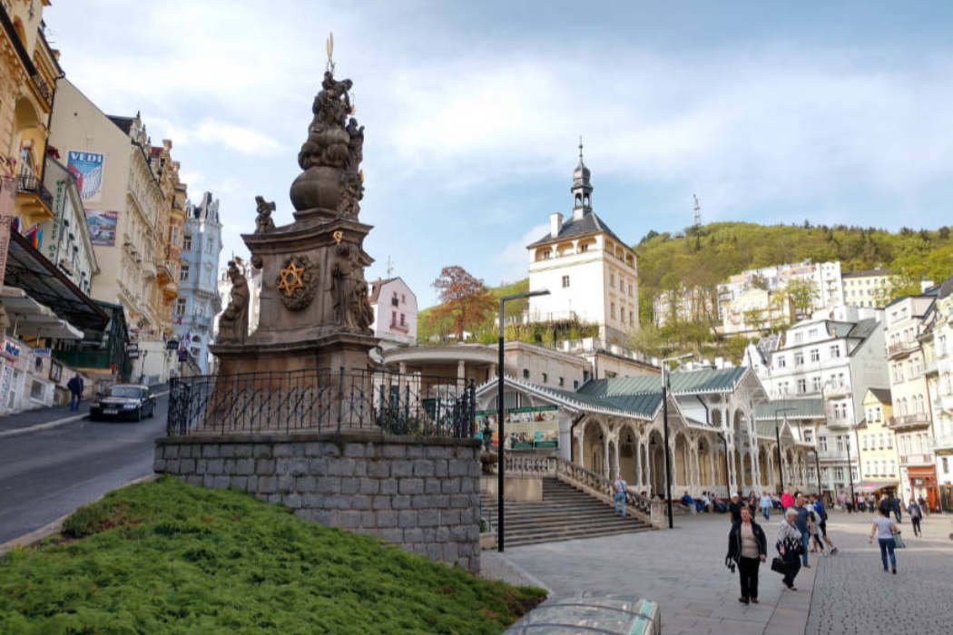 czech republic karlovy vary holy trinity column