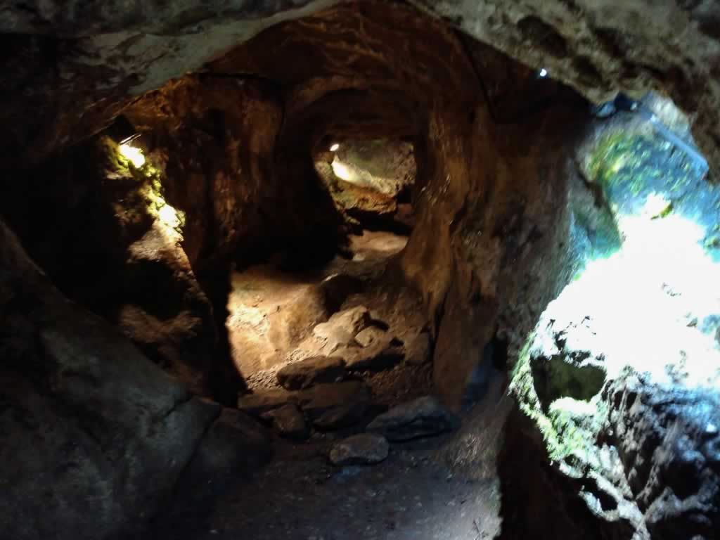 Blarney Castle Ireland 03 the cave