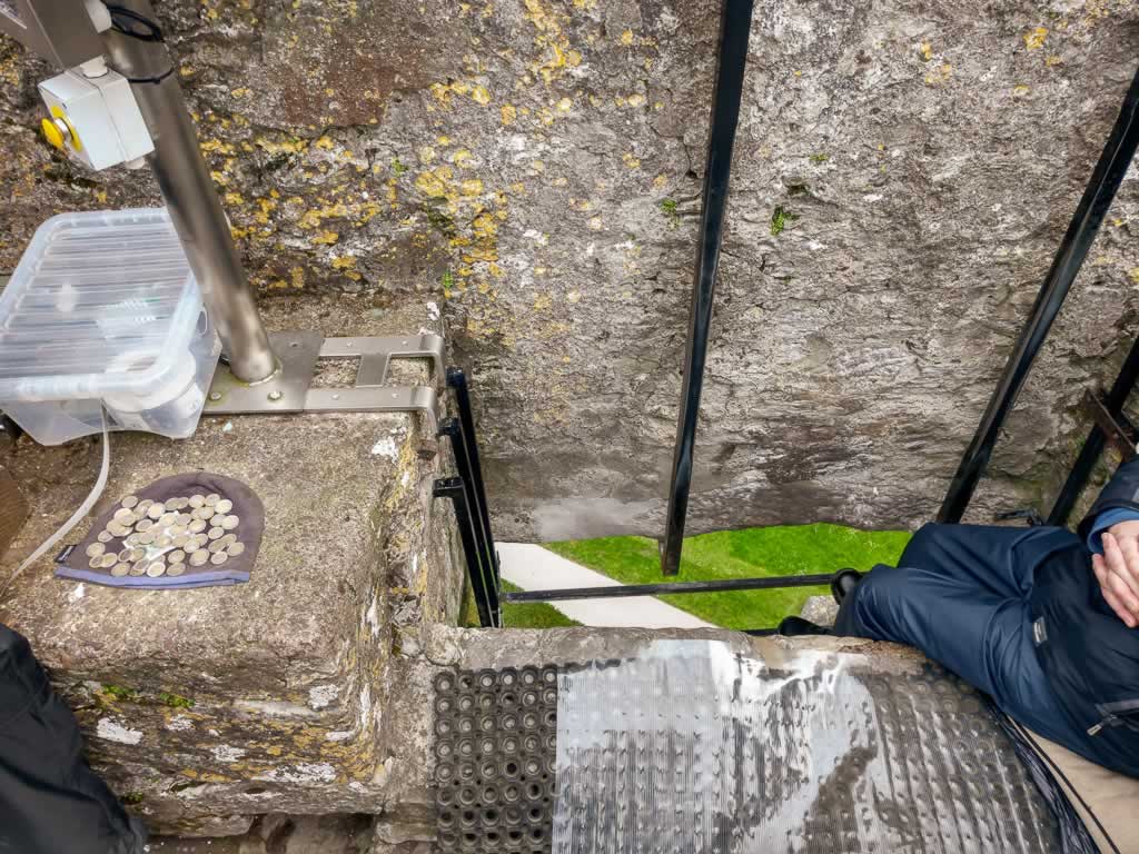 Blarney Castle Ireland 06 Blarney stone