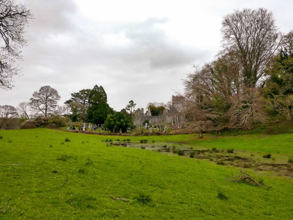 Wild Atlantic Way Ireland Killarney Muckross Abbey Distance