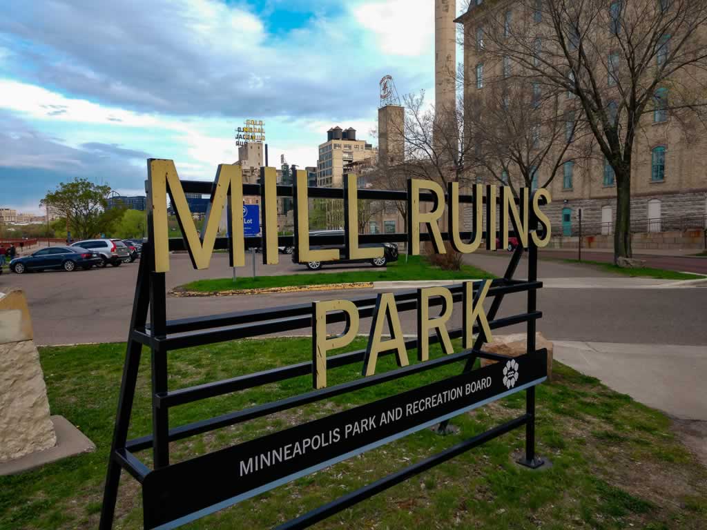Minneapolis 09 Mill Ruins Park Sign