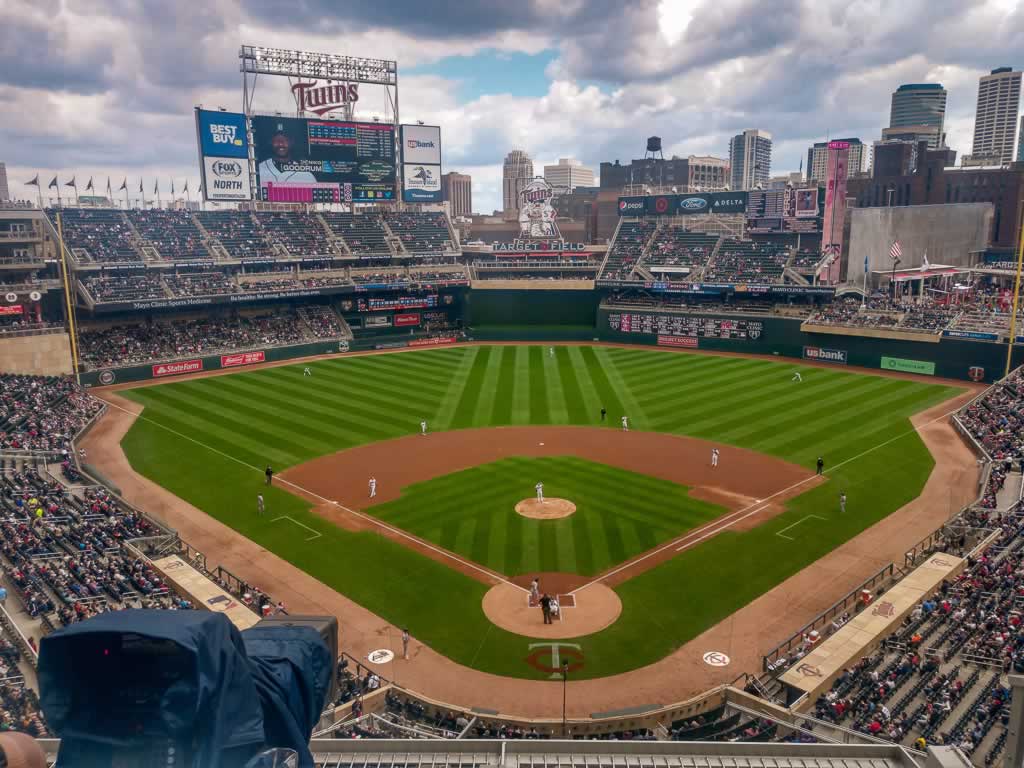 Minneapolis 16 Target Field